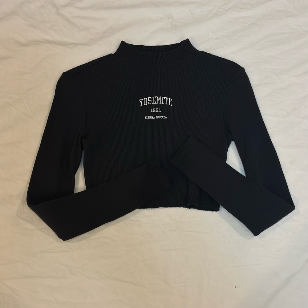 ASOS Bershka
Cropped long-sleeve - Picture 2 of 7